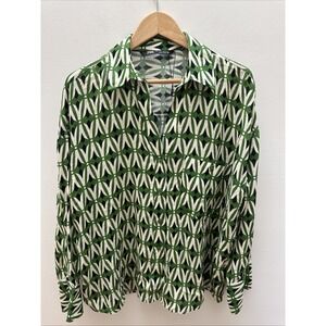 Zara Green and White Casual Button Down Shirt with Geometric Pattern size L